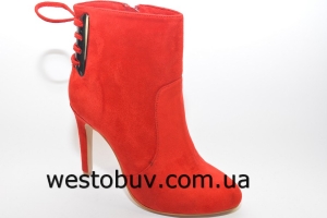 Красные ботинки на шпильке G261