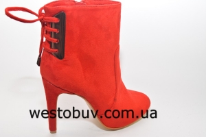Красные ботинки на шпильке G261