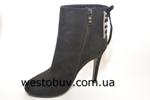 Черные ботинки на шпильке G265