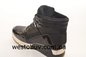 Спортивные сникерсы  01