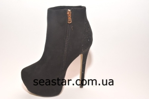 Демисезонные ботинки для женщин  QJ15717