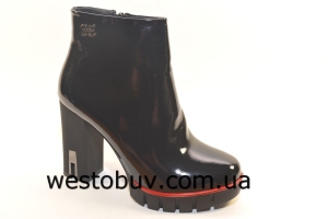 Женские ботинки красная вставка CT806