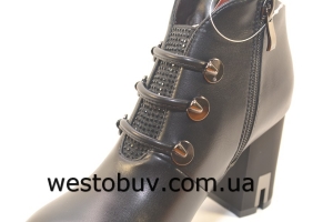 Ботинки женские на широком каблуке B02-50