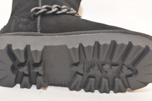 Женские зимние угги с черненной цепочкой A365-1