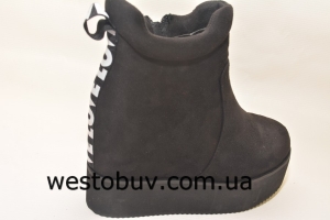 Ботинки женские на танкетке LN1a