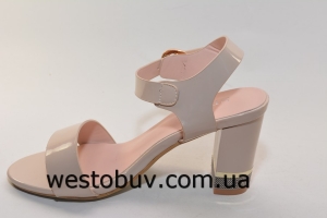 Босоножки телесного цвета для женщин B997