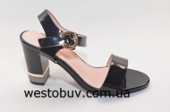 Босоножки черные лаковые женские B991