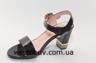 Босоножки черные лаковые женские B991